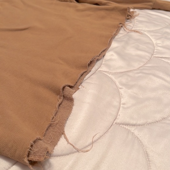 Womn. Sweater - Picture 3 of 3